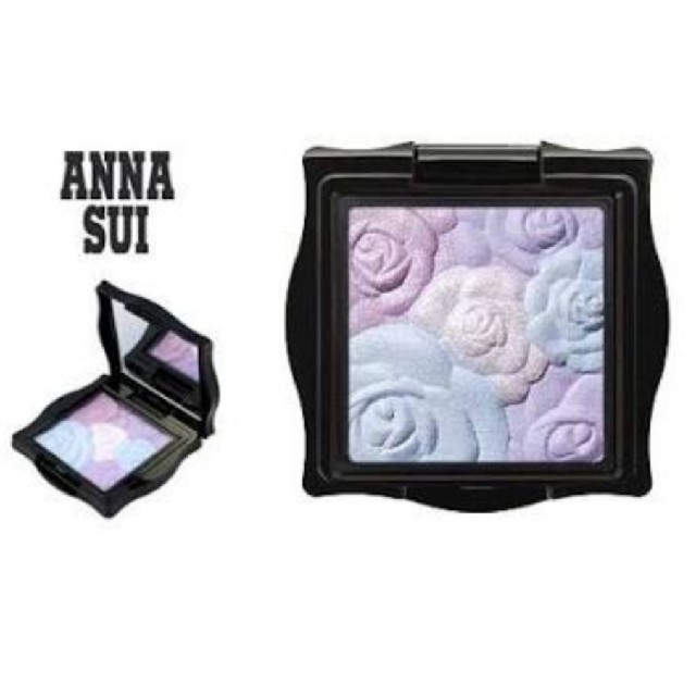 ANNA SUI(アナスイ)の新品未開封♡ANNA SUI アナスイ ローズチークカラー100 青紫ハイライト コスメ/美容のベースメイク/化粧品(チーク)の商品写真