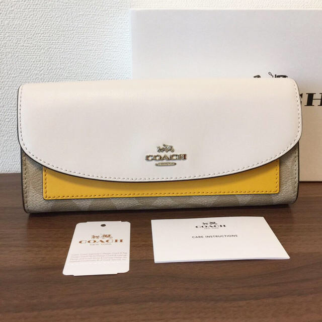 COACH(コーチ)のCOACH☆コーチ スリム 長財布 カラーブロック バナナ イエロー チョーク  レディースのファッション小物(財布)の商品写真