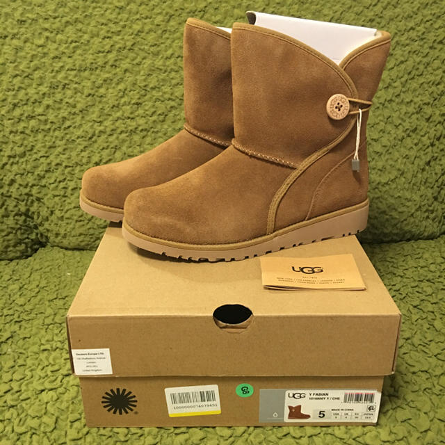 UGG(アグ)のアグ  ファビアン FABIAN 23.5cm レディースの靴/シューズ(ブーツ)の商品写真