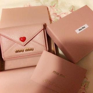 ミュウミュウ(miumiu)のミュウミュウ大人気ラブレター財布♡(財布)