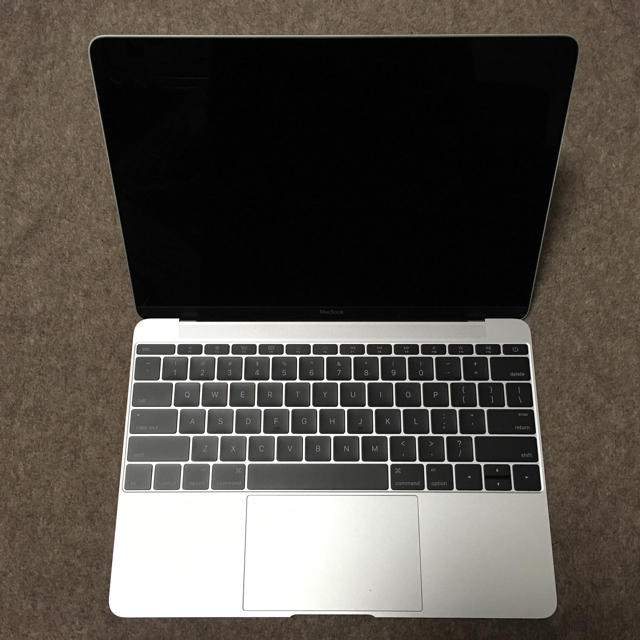 新品即決 - Apple MacBook USキーボード 新品同様品 12インチ 2015
