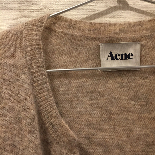 ACNE(アクネ)のISK様専用 ACNE ニットカーディガン レディースのトップス(ニット/セーター)の商品写真