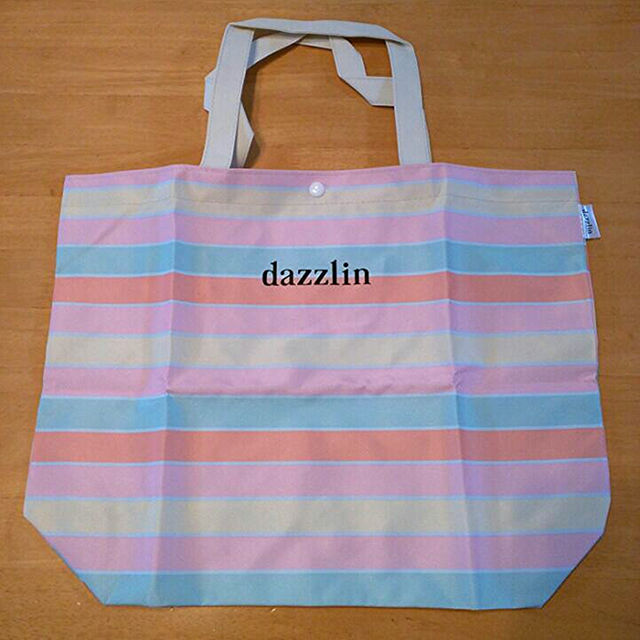 dazzlin(ダズリン)のCUTiE付録　dazzlinダズリンカラフルボーダーめちゃデカトート　新品 レディースのバッグ(トートバッグ)の商品写真