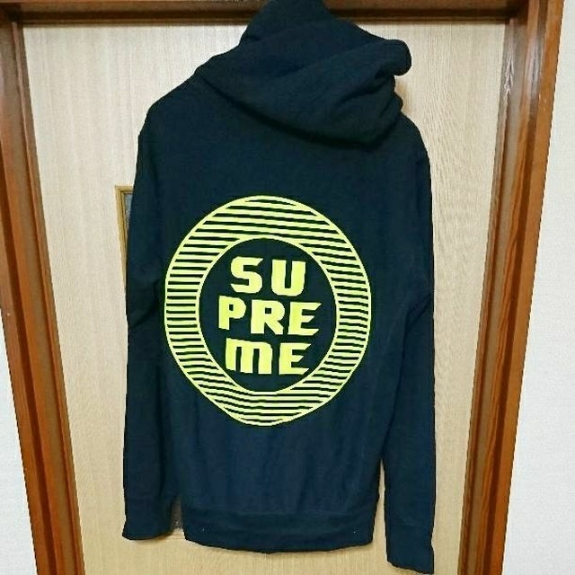 supreme foodie Mサイズのサムネイル