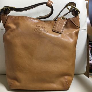 コーチ(COACH)のコーチ  皮バック  (ショルダーバッグ)