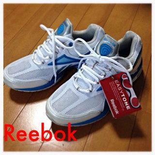 リーボック(Reebok)のReebok EASYTONE 白+青♡(スニーカー)