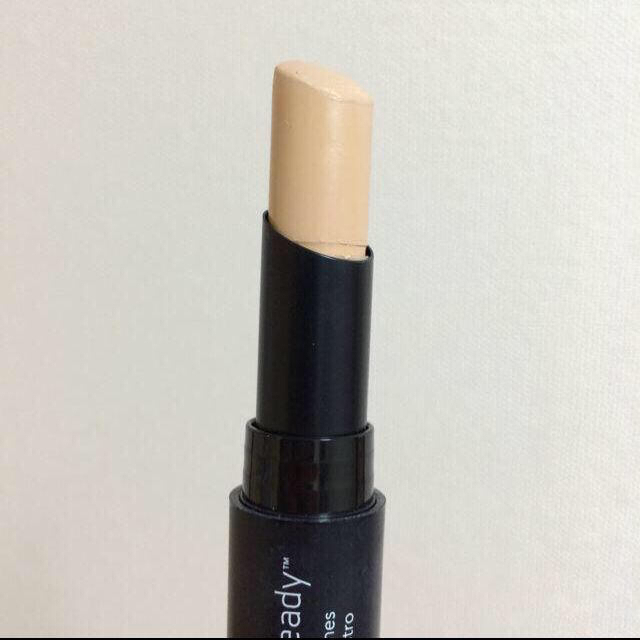 REVLON(レブロン)の【値下げ】スティックコンシーラー コスメ/美容のベースメイク/化粧品(その他)の商品写真