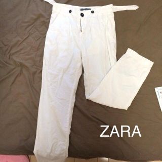 ザラ(ZARA)のZARAのホワイトパンツ(カジュアルパンツ)