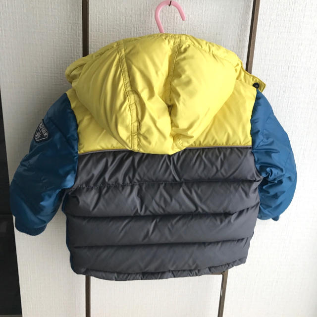 TOMMY HILFIGER(トミーヒルフィガー)のAY2様 トミーヒルフィガー ダウンジャケット 2T 85-90cm キッズ/ベビー/マタニティのキッズ服男の子用(90cm~)(ジャケット/上着)の商品写真