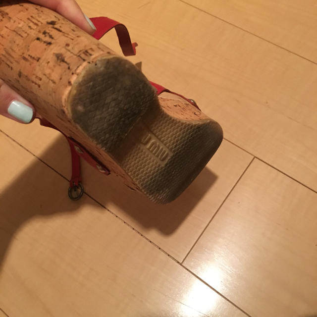 miumiu(ミュウミュウ)のmiumiu ウェッジソールサンダル レディースの靴/シューズ(サンダル)の商品写真