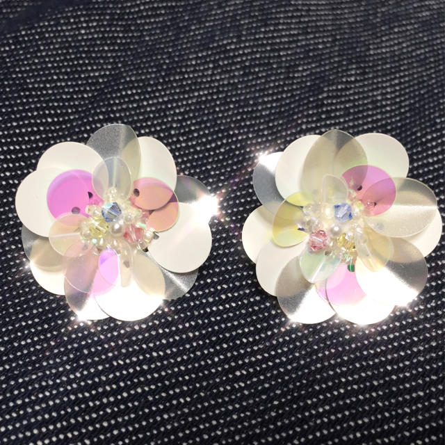 SWAROVSKIcrystal×FLOWER ハンドメイドのアクセサリー(ピアス)の商品写真