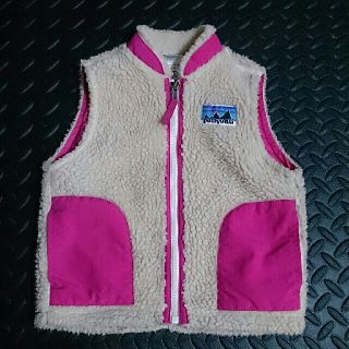 パタゴニア(patagonia)のpatagonia パタゴニア ボアベスト レトロ 2T ピンク キッズ ベビー(ジャケット/上着)