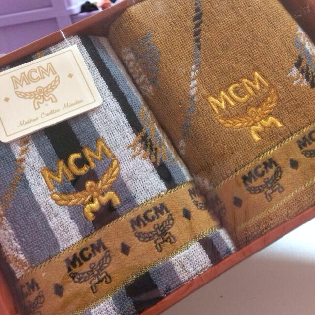 MCM(エムシーエム)のMCM タオルセット レディースのファッション小物(ハンカチ)の商品写真