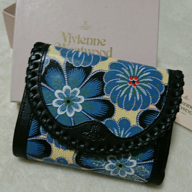Vivienne Westwood(ヴィヴィアンウエストウッド)のヴィヴィアンの２つ折財布・本革 レディースのファッション小物(財布)の商品写真