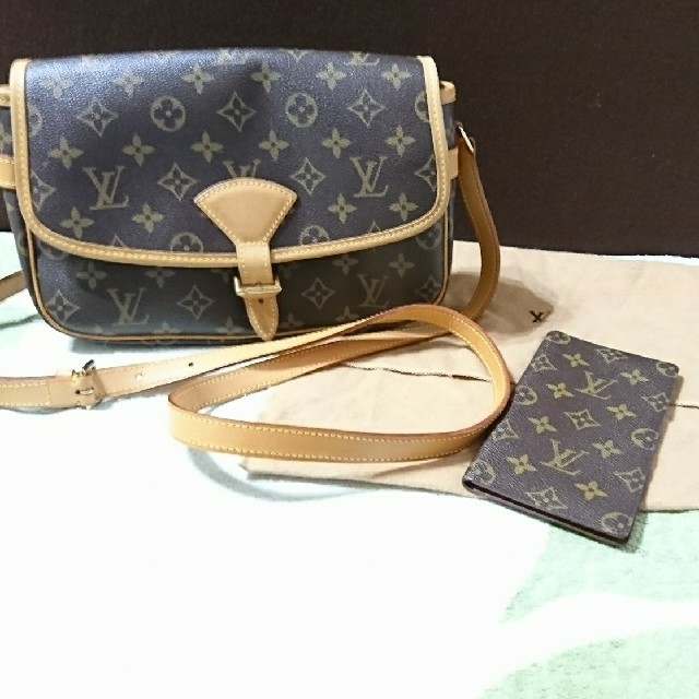 LOUIS VUITTON - ルイヴィトンソローニュ&手帳カバーセット