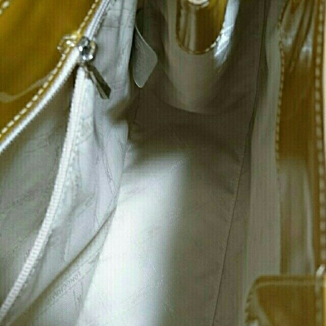 LONGCHAMP(ロンシャン)の【ぴーころ様専用】LONGCHAMPのエナメルレザーバッグ レディースのバッグ(トートバッグ)の商品写真