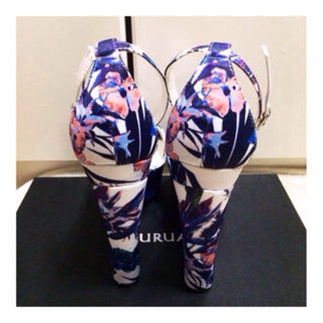 MURUA(ムルーア)のmuruaモダンフラワーサンダル レディースの靴/シューズ(サンダル)の商品写真