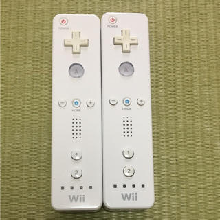 ウィー(Wii)のwiiリモコン 白 2本セット(家庭用ゲーム機本体)