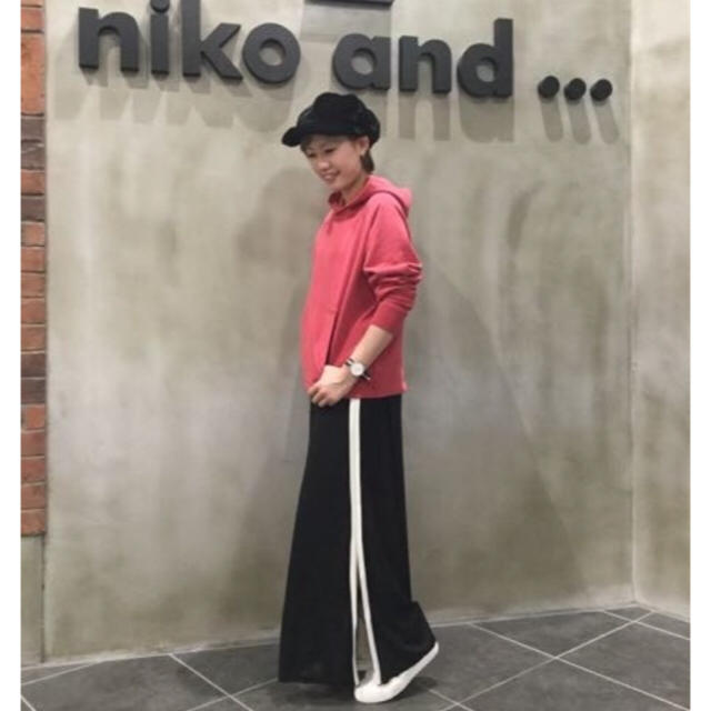 niko and...(ニコアンド)のカットジョーゼットラインスカート レディースのスカート(ロングスカート)の商品写真