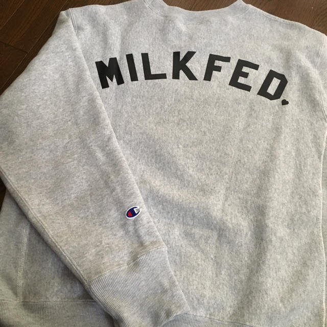 MILKFED.(ミルクフェド)のmilkfed. ロゴスウェット champion チャンピオン レディースのトップス(トレーナー/スウェット)の商品写真