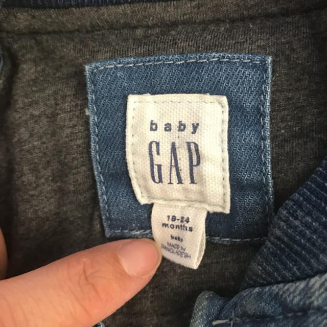 babyGAP(ベビーギャップ)のベビーギャップ デニムジャケット キッズ/ベビー/マタニティのベビー服(~85cm)(ジャケット/コート)の商品写真