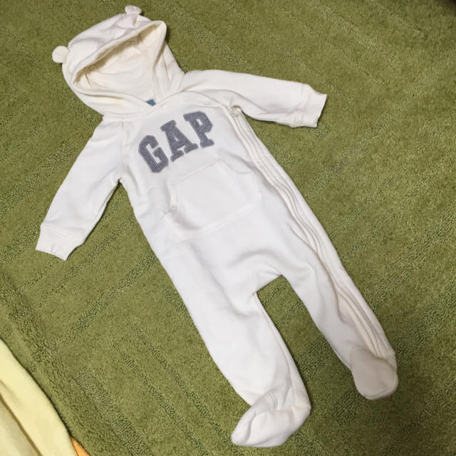 babyGAP(ベビーギャップ)のbabyGAP 耳付きで可愛いカバーオール♪ キッズ/ベビー/マタニティのベビー服(~85cm)(カバーオール)の商品写真