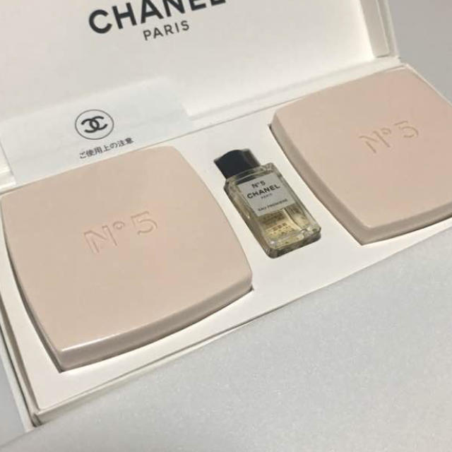 CHANEL(シャネル)のCHANEL 石けん&香水セット コスメ/美容のボディケア(ボディソープ/石鹸)の商品写真