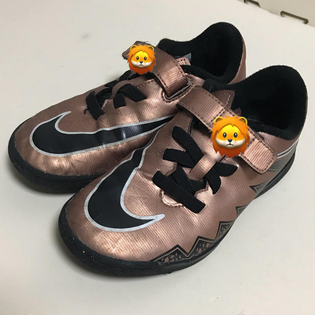 NIKE(ナイキ)の美品☆NIKE トレーニング シューズ １９センチ キッズ/ベビー/マタニティのキッズ靴/シューズ(15cm~)(スニーカー)の商品写真