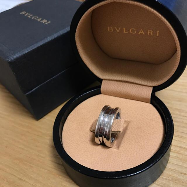 BVLGARI(ブルガリ)のブルガリ ビーゼロワン リング レディースのアクセサリー(リング(指輪))の商品写真