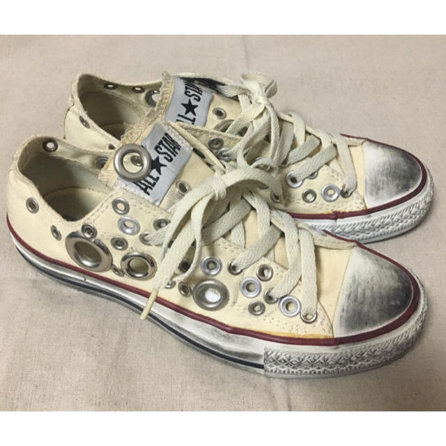 CONVERSE(コンバース)の【コンバース】リメイク（ダメージ加工）スニーカー アイボリー 4（23〜23.5 レディースの靴/シューズ(スニーカー)の商品写真