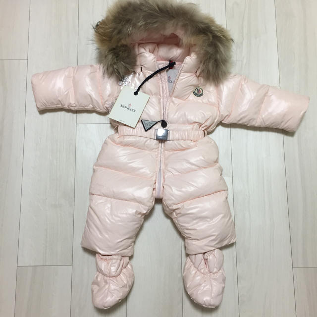 MONCLER(モンクレール)のモンクレール ベビー ダウンロンパース 未使用 キッズ/ベビー/マタニティのベビー服(~85cm)(ジャケット/コート)の商品写真