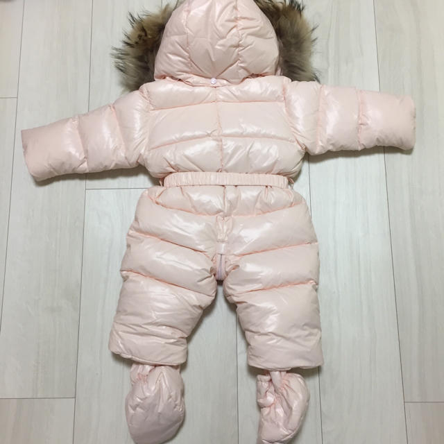 MONCLER(モンクレール)のモンクレール ベビー ダウンロンパース 未使用 キッズ/ベビー/マタニティのベビー服(~85cm)(ジャケット/コート)の商品写真