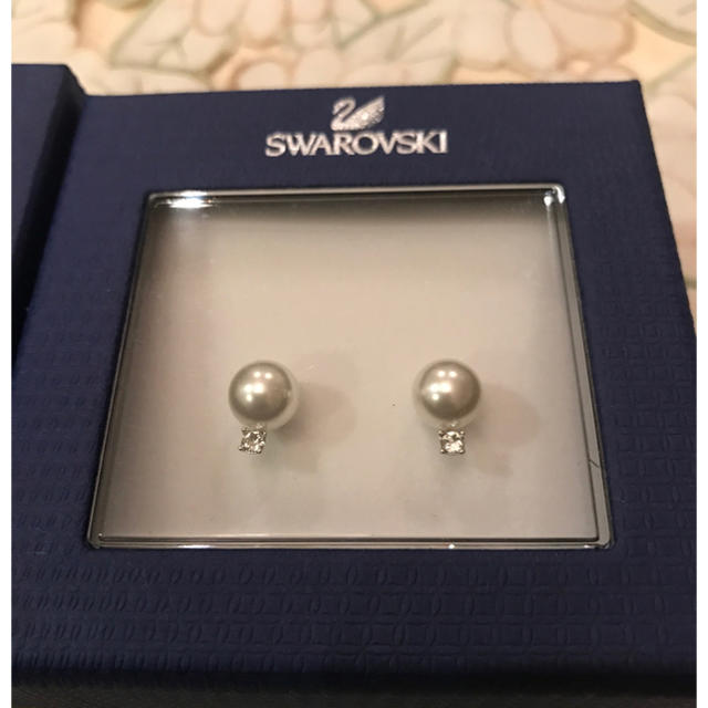 SWAROVSKI - 新品未使用 スワロフスキー パールピアス めめ様専用です