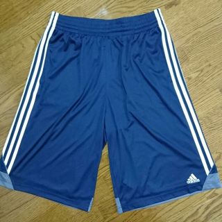 アディダス(adidas)のハチ1632様 専用(ショートパンツ)