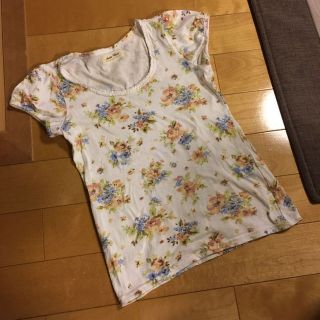 半袖花柄Tシャツ♡(その他)