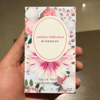 ジバンシィ(GIVENCHY)の値段交渉受け付けます！ GIVENCHY 香水 50ml ジバンシィ(香水(女性用))