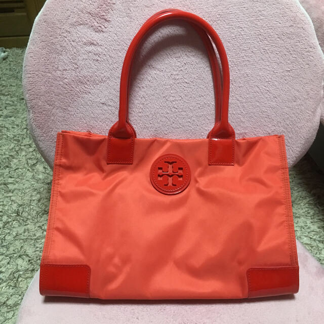 Tory Burch(トリーバーチ)のトリーバーチのナイロントートバッグ レディースのバッグ(トートバッグ)の商品写真