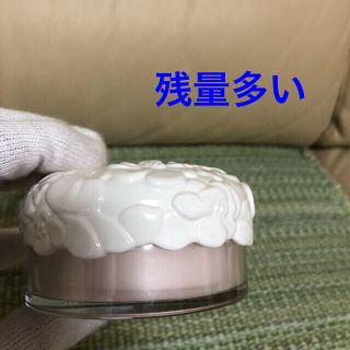 シセイドウ(SHISEIDO (資生堂))のベネフィークルースパウダー(ルミナイジング)パフ付き半額以下11月14日お値下げ(フェイスパウダー)