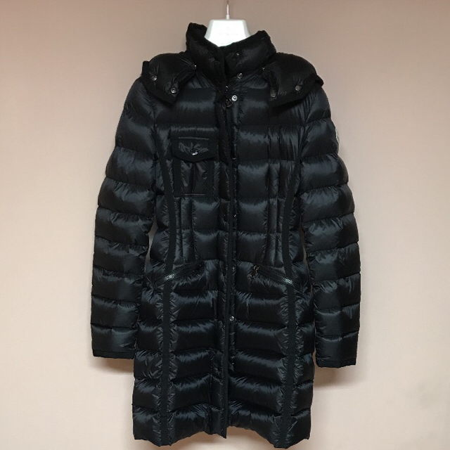 MONCLER(モンクレール)のyU*様専用です。 レディースのジャケット/アウター(ダウンコート)の商品写真