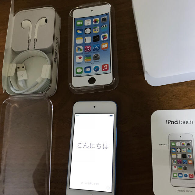 iPod touch(アイポッドタッチ)のiPodtouch 第6世代 16GB 中古 スマホ/家電/カメラのオーディオ機器(ポータブルプレーヤー)の商品写真