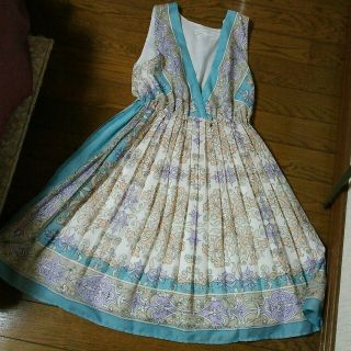 マーキュリーデュオ(MERCURYDUO)の美品☆スカーフ柄ワンピ♪(ひざ丈ワンピース)