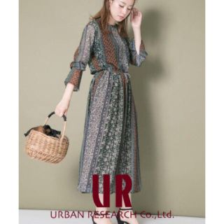 アーバンリサーチ(URBAN RESEARCH)の今季･新品 アーバンリサーチ Vintage調フラワープリント配色ワンピース(ロングワンピース/マキシワンピース)