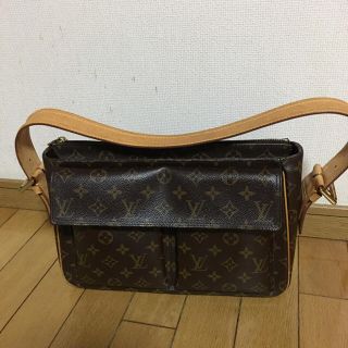 ルイヴィトン(LOUIS VUITTON)の専用です。ルイヴィトン ヴィバ シテ GM(ハンドバッグ)