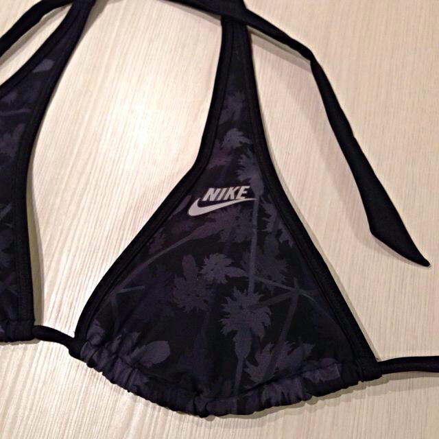 NIKE(ナイキ)のNIKE☆ヤシの木柄☆ブラック レディースの水着/浴衣(水着)の商品写真