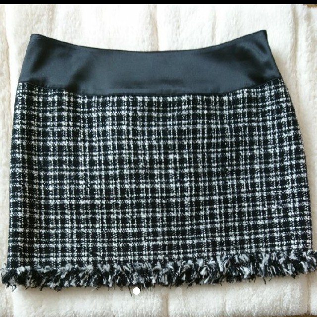 VICKY(ビッキー)の美品 ビッキー ツィード ミニ フリンジ スカート レディースのスカート(ミニスカート)の商品写真
