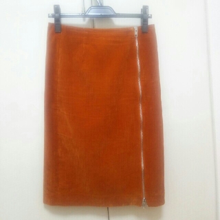 トゥモローランド(TOMORROWLAND)のMACPHEE コーデュロイスカート 32(ひざ丈スカート)