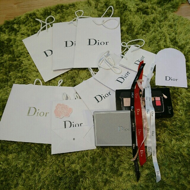 Christian Dior(クリスチャンディオール)のDiorショッパー(紙袋)&箱&リボン16点セット レディースのバッグ(ショップ袋)の商品写真