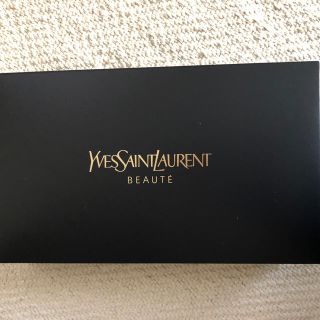 イヴサンローランボーテ(Yves Saint Laurent Beaute)のイヴサンローラン ポーチ 限定品 2017.11(ポーチ)