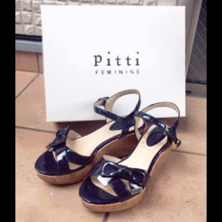 ピッティ(Pitti)の【Pitti】 サンダル ネイビー エナメル(サンダル)