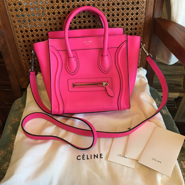 celine(セリーヌ)のmaloha様専用週末値下げ 美品 セリーヌ  ラゲージ ナノ 大人気 ピンク レディースのバッグ(ショルダーバッグ)の商品写真